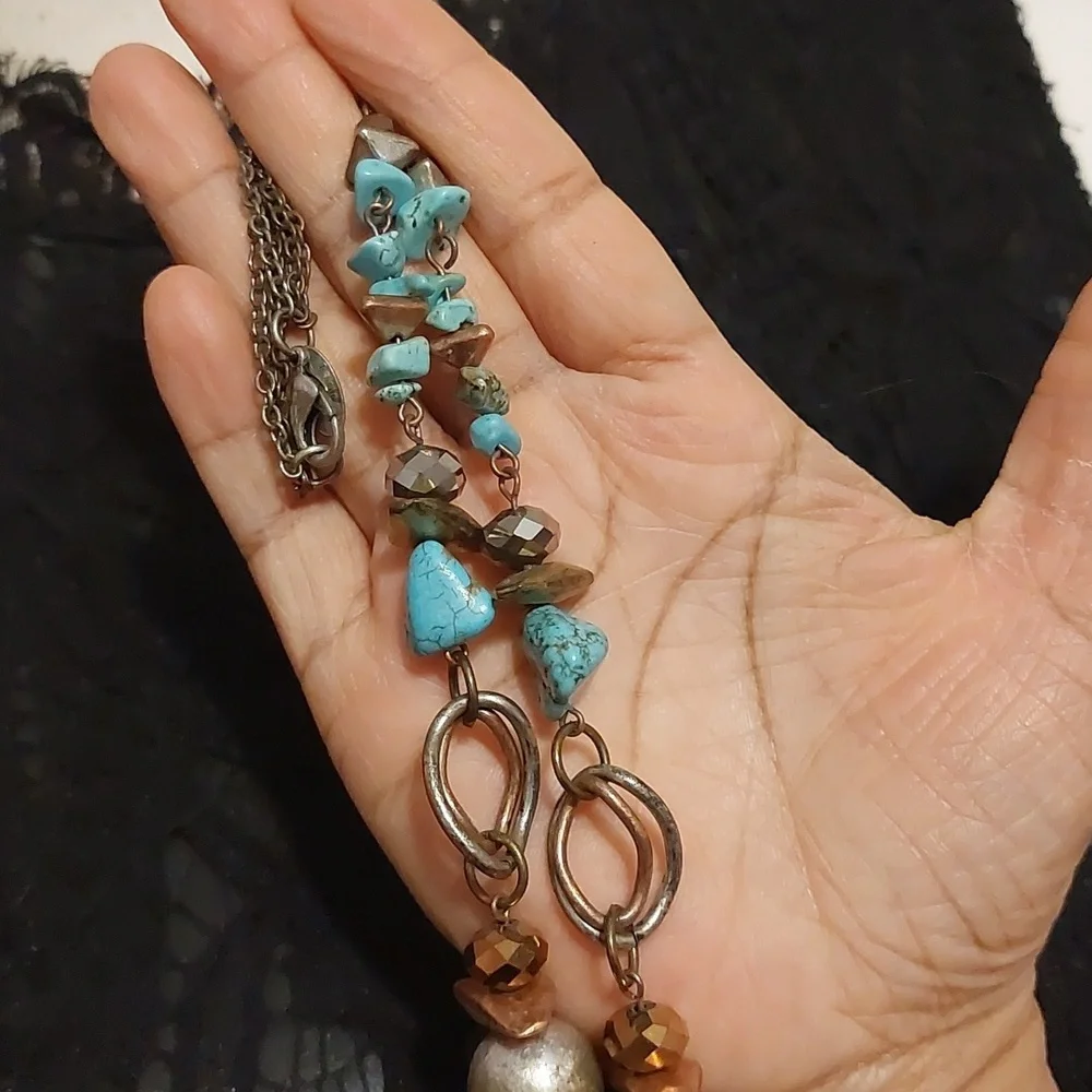 Laura Ashley Tustic Boho Southwestern Dyed Howlite Turquoise Bead Necklace - Picture 5 of 6